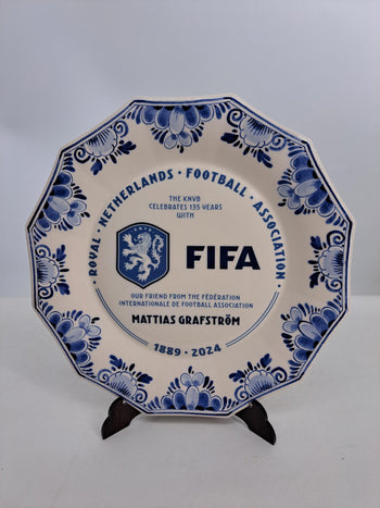 delftblue personalised wallplate with logo of Dutch football associaton