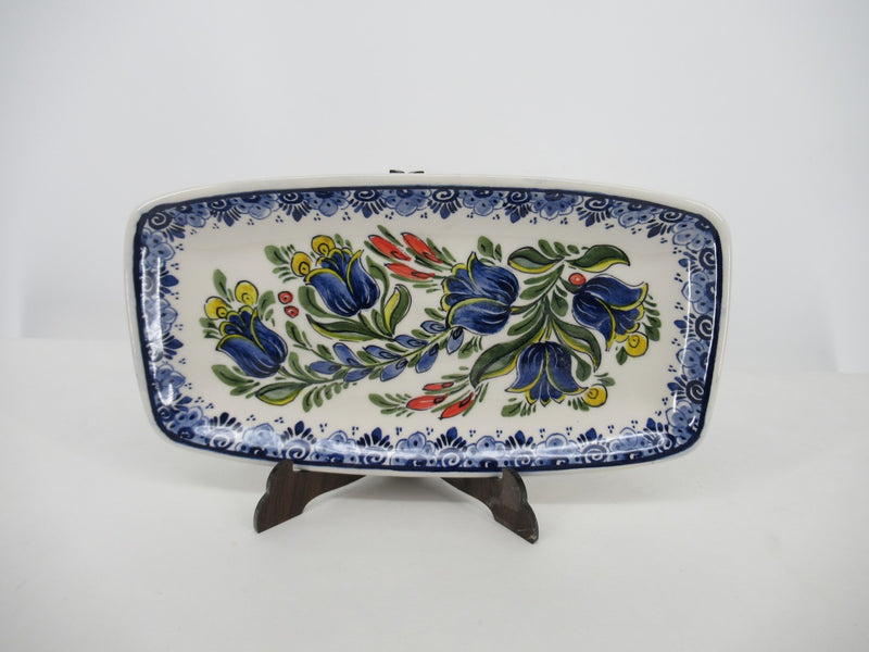 Rectangle ceramic dish decorated in blue tulip design.