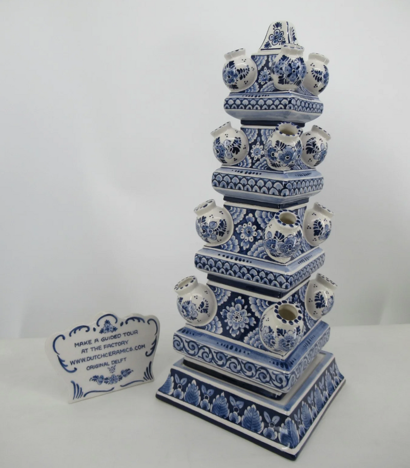 Delft Blue tulip vase as an addition to your interior