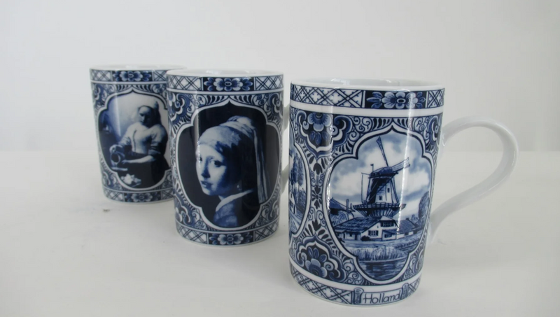 Delft blue tableware for Christmas dinner