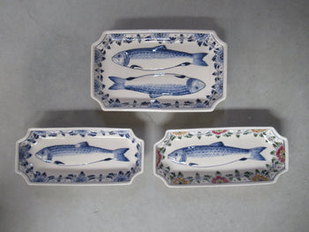Delft blue platters and dishes
