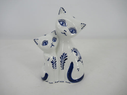 adorable looking delftblue mother and kitten cat as one ceramic statue.
