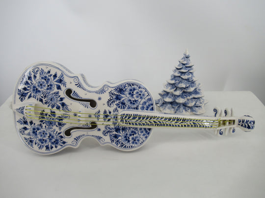 Delftblue violin - 100% Typical Dutch! - Dutchceramics