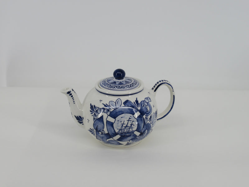 Original delftblue handpainted teapot