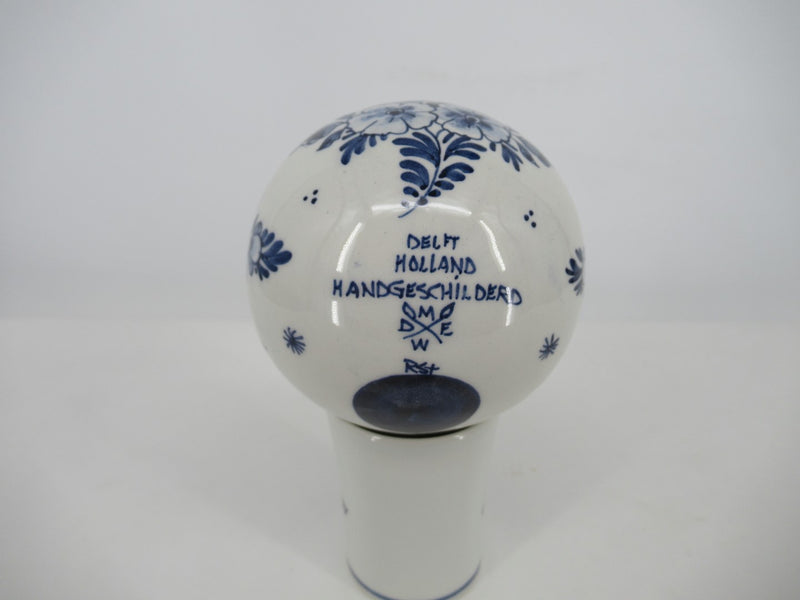 Delft Christmas ornament bottom with delftpainters sign and potters marking