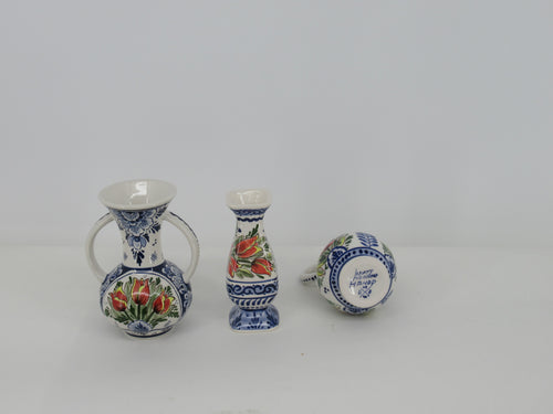 set of 3 ceramic small vases.