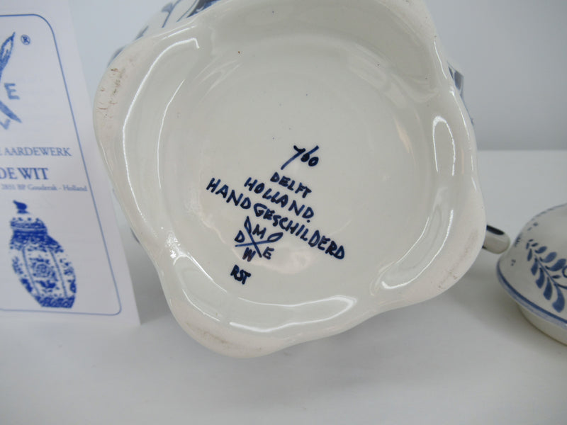 Bottom side of delft coffeepot marked and signed by delftpainter