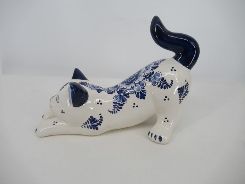 Delftblue handpainted cat stretching out